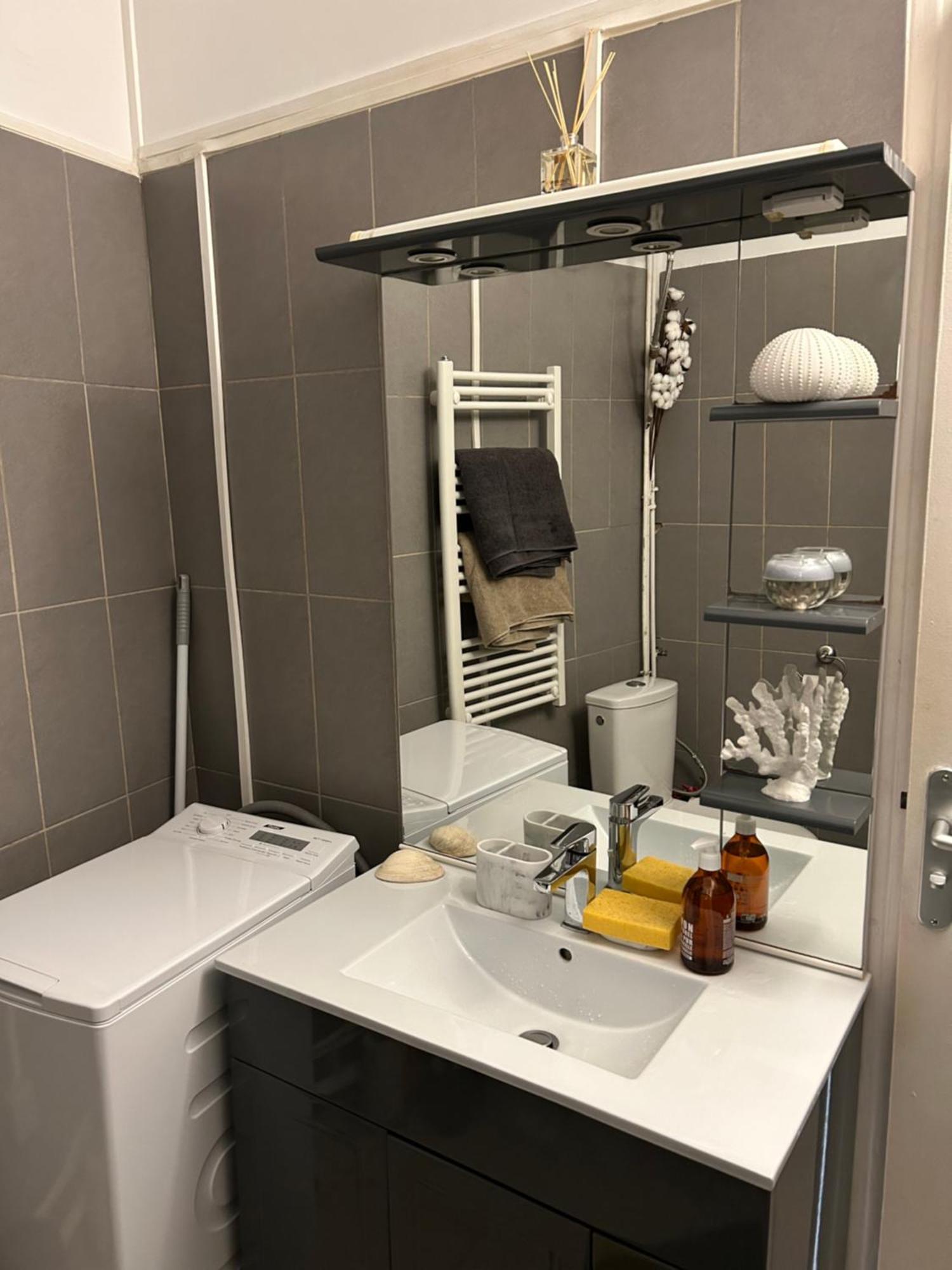 Апартаменты Grand Studio Entierement Renove Au Coeur De Париж Экстерьер фото
